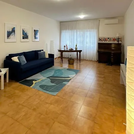 Casa Tiberina * Rome